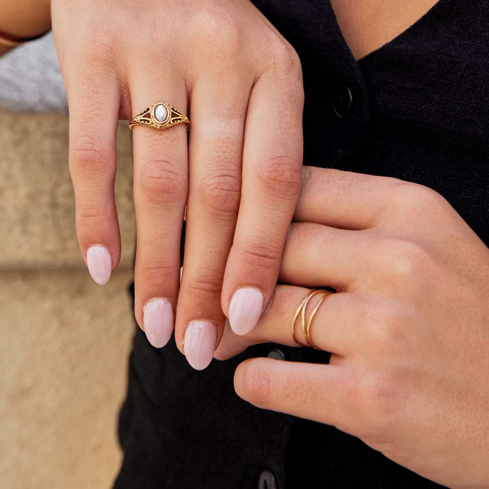 Anillo infinito de oro