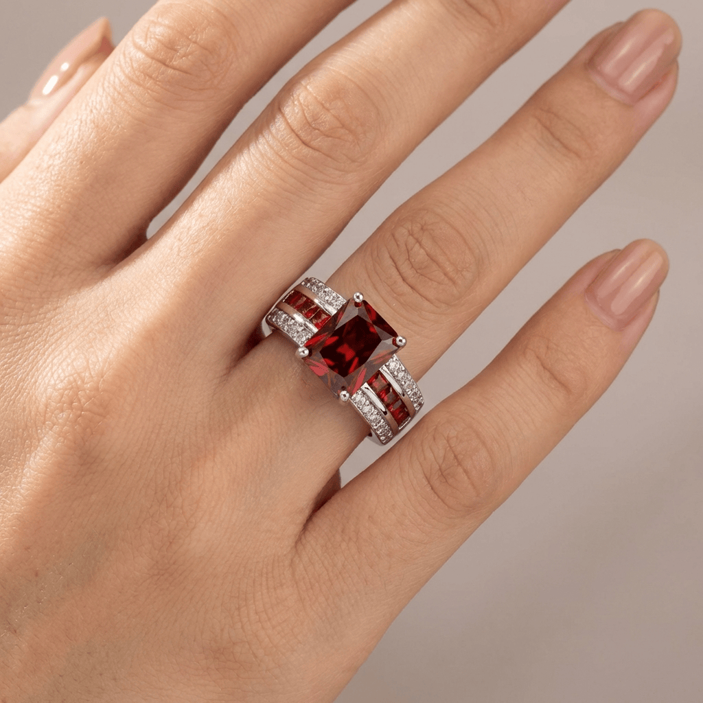 ANILLO VINTAGE CON PIEDRA PRECIOSA