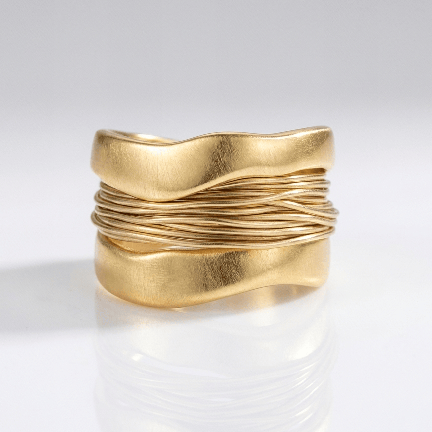 ANILLO DE PLATA Y ORO HECHO A MANO CON ENVOLTURA DE ALAMBRE