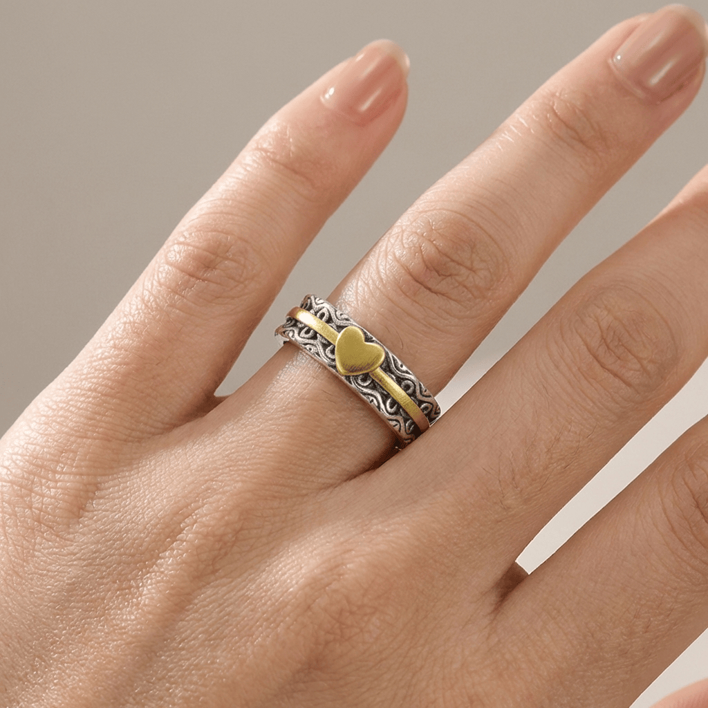 ANILLO DE ORO CON FORMA DE CORAZÓN HECHO A MANO