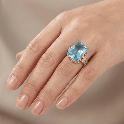 ANILLO VINTAGE DE AGUAMARINA Y ORO