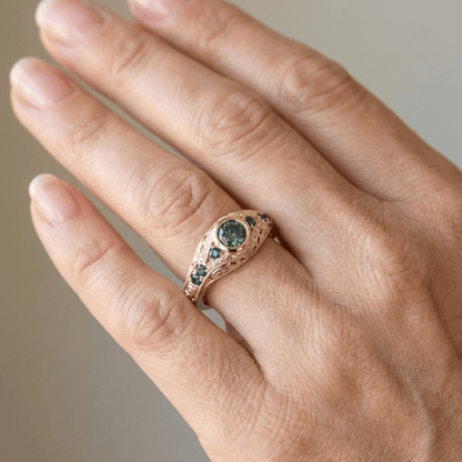 ANILLO VINTAGE DE ORO, ÓPALO Y ZAFIRO