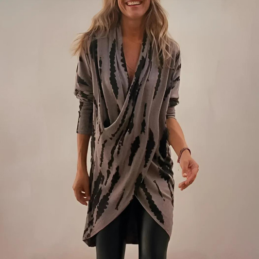 Celinae - Modern Flair Top