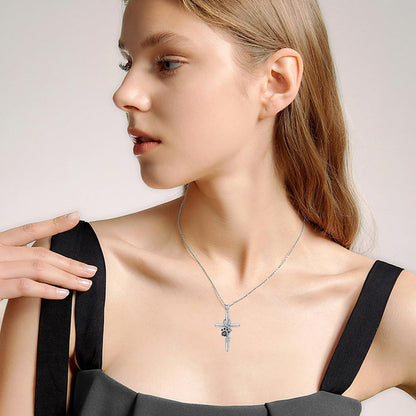 Collar Con Colgante De Pata Y Cruz De Plata De Ley 925