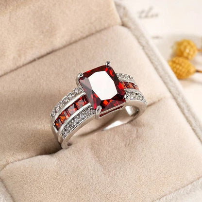 ANILLO VINTAGE CON PIEDRA PRECIOSA