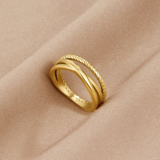 Anillo Ara Cruzada Retorcida