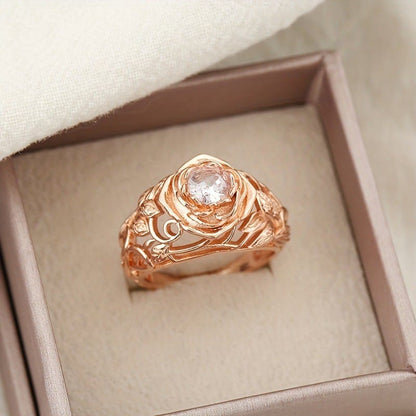ANILLO VINTAGE TALLADO CON ROSA DE CIRCONIA