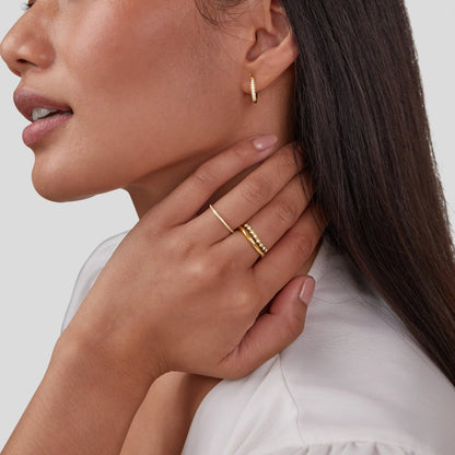 Anillo Eternity de cristal y oro de 18 quilates