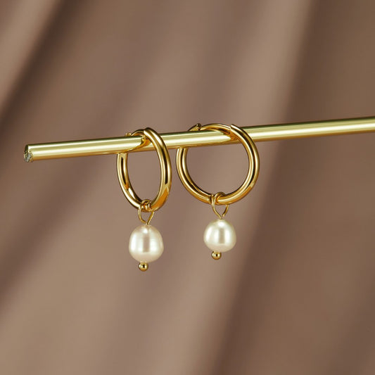 Aretes de aro Bella con perlas de agua dulce