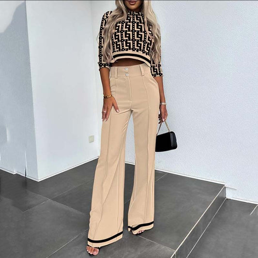 Elegante conjunto compuesto por un top corto y unos pantalones anchos para mujer.